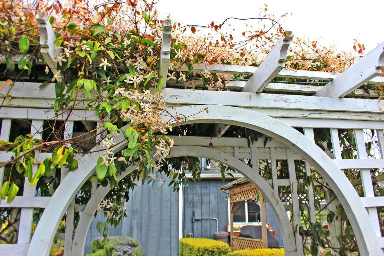 Dungeness Barn House Bed And Breakfast At Two Crows Farm Sequim Zewnętrze zdjęcie